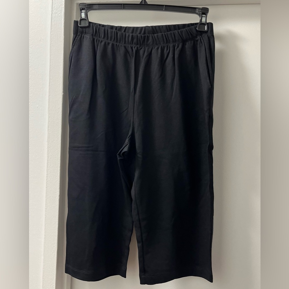 NWT Lands’ End Women's Sport Knit High Rise Elastic Waist Capri Pants - Black